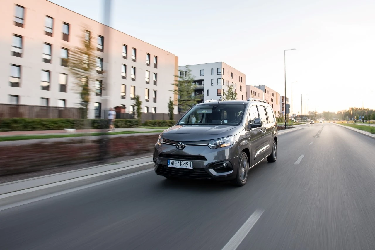 Toyota PROACE City dominuje w segmencie CDV