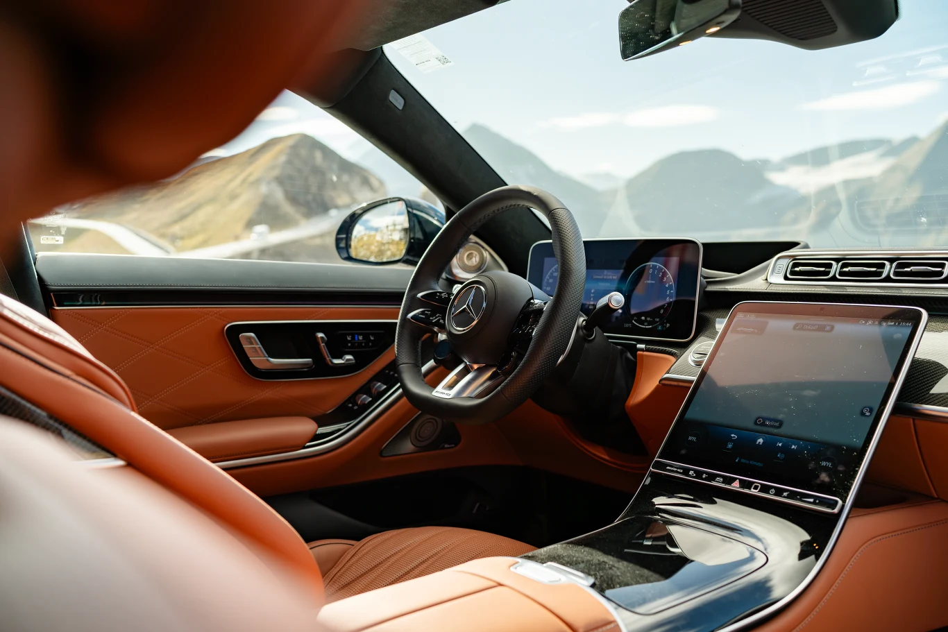 Mercedes-AMG S 63 E Performance to trochę sportu i dużo luksusu