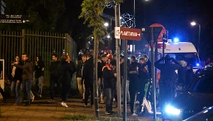 Ewakuacja kibiców ze stadionu w Brukseli