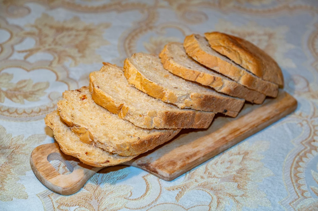 W chlebie z dynią z piekarni Ultraeuropa znaleziono orzeszki ziemne, które są mocnym alergenem 