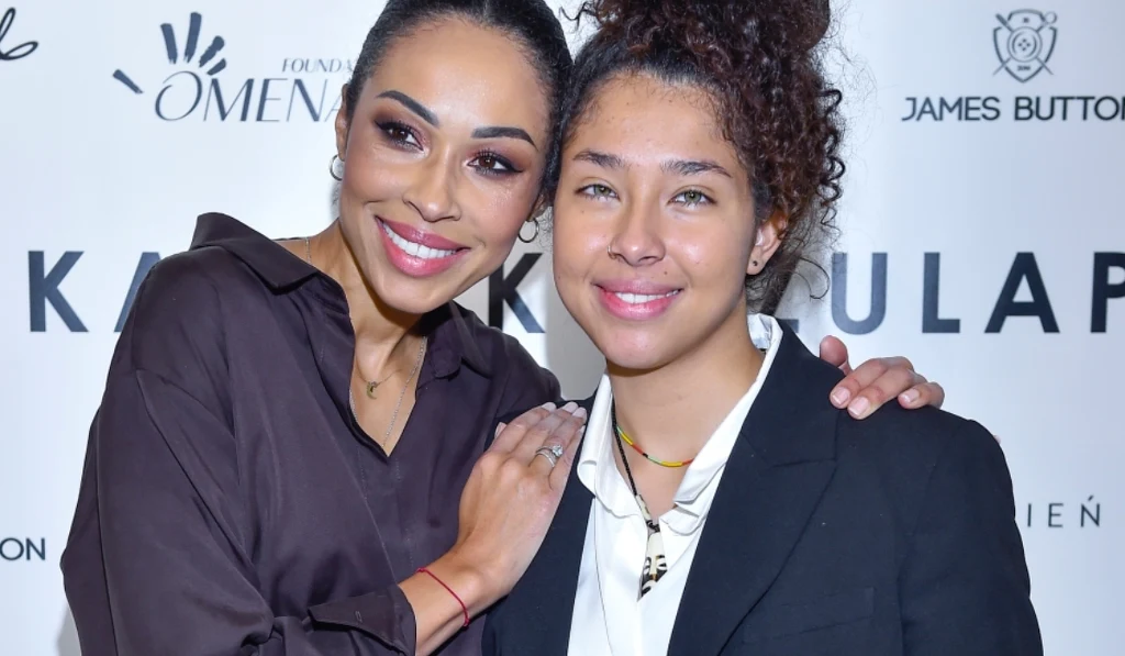 Omenaa Mansah z córką Vanessą Omenaa Mansah z córką Vanessą