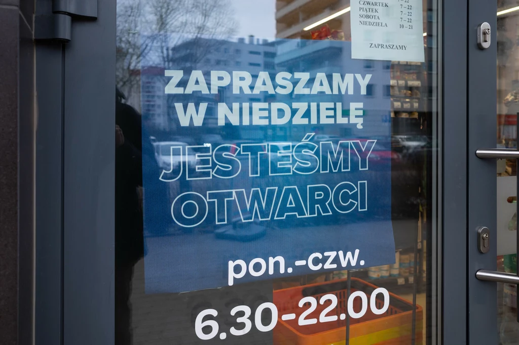 Partie wchodzące w skład tzw. opozycji demokratycznej w czasie kampanii opowiadały się za przywróceniem handlu w niedziele