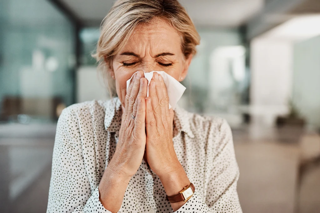 Chorzy na POChP często bagatelizują początkowe objawy zaostrzeń, przypisując je infekcji Chorzy na POChP często bagatelizują początkowe objawy zaostrzeń, przypisując je infekcji