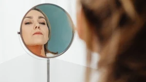 Sześć objawów, które mogą świadczyć o raku. Pojawiają się w ustach i na szyi