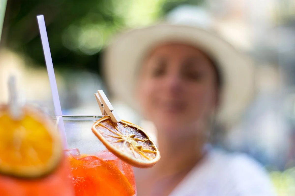 Najmodniejsze alkohole lata rujnują figurę i podnoszą cukier. Na te uważaj Najmodniejsze alkohole lata rujnują figurę i podnoszą cukier. Na te uważaj