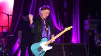 Muzycy The Rolling Stones byli w świetnym nastroju, a Keith Richards rzucił nawet publice kilka kostek do gitary.