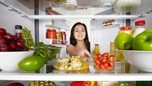 Jedzenie wieczorem jest OK, pod warunkiem, że wybierzesz zdrowe produkty