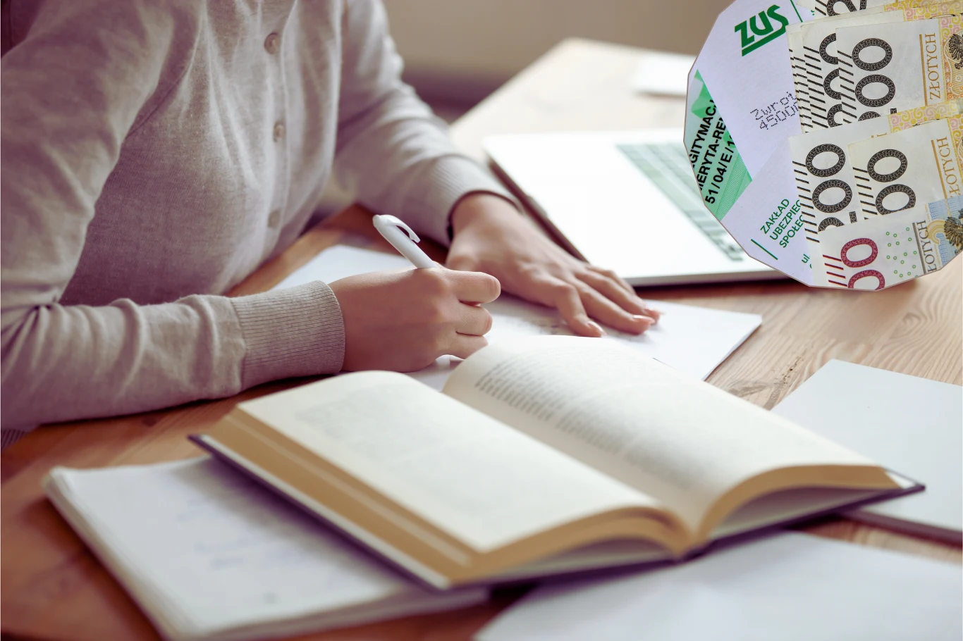 Renta rodzinna przysługuje do 25. roku życia, jeżeli po ukończeniu szkoły kontynuujemy naukę na studiach. Renta rodzinna przysługuje do 25. roku życia, jeżeli po ukończeniu szkoły kontynuujemy naukę na studiach.