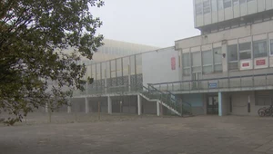 Ktoś ostrzelał szkołę w Wałbrzychu. Policja szuka sprawcy