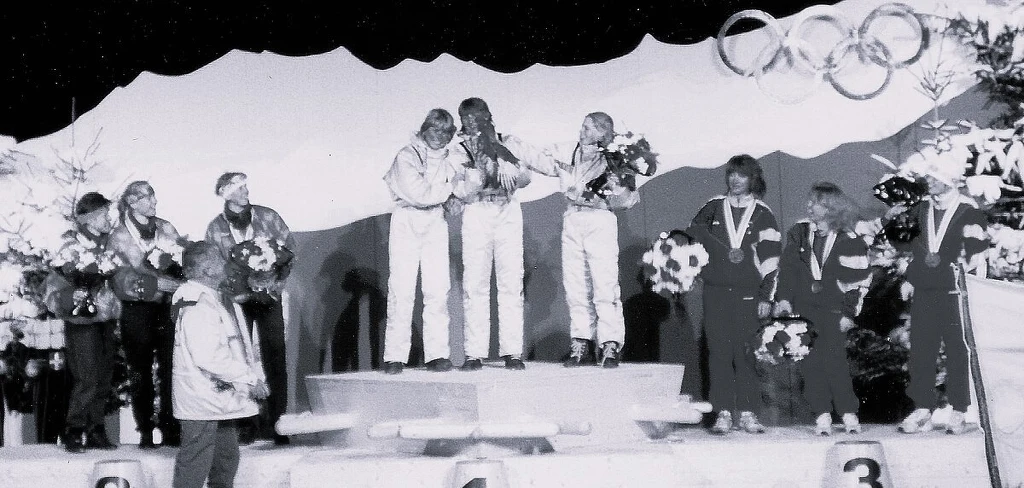 Anfisa Riezcowa na podium igrzysk w Albertville w 1992 roku