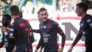 Bartłomiej Wdowik (w środku) imponuje precyzją uderzenia