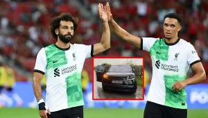 Mohames Salah, Trent Alexander-Arnold oraz zniszczony samochód piłkarza