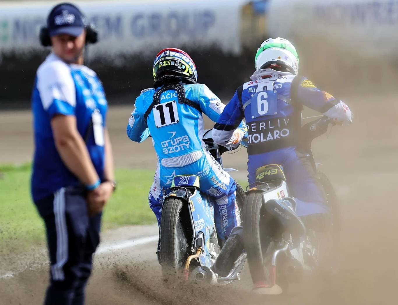 Matic Ivacic kontra Philip Hellstrom-Bangs. Matic Ivacic kontra Philip Hellstrom-Bangs.