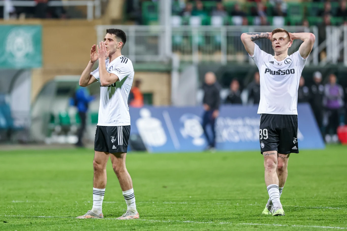 Bartosz Kapustka (z lewej) i Maciej Rosołek