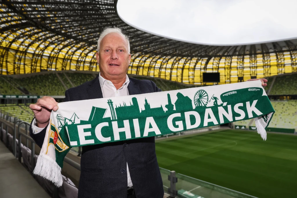 Kevin Blackwell związał się kontraktem z Lechią Gdańsk do końca sezonu. Będzie pracował w roli dyrektora technicznego Kevin Blackwell związał się kontraktem z Lechią Gdańsk do końca sezonu. Będzie pracował w roli dyrektora technicznego