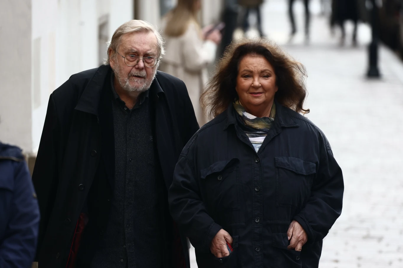 Anna Dymna na pogrzebie Stanisława Radwana Anna Dymna na pogrzebie Stanisława Radwana