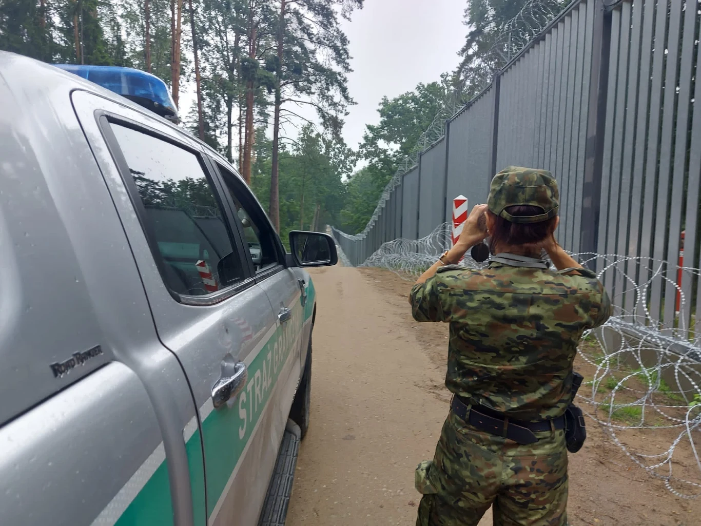 W powiecie hajnowskim przy polsko-białoruskiej granicy znaleziono zwłoki młodego mężczyzny W powiecie hajnowskim przy polsko-białoruskiej granicy znaleziono zwłoki młodego mężczyzny