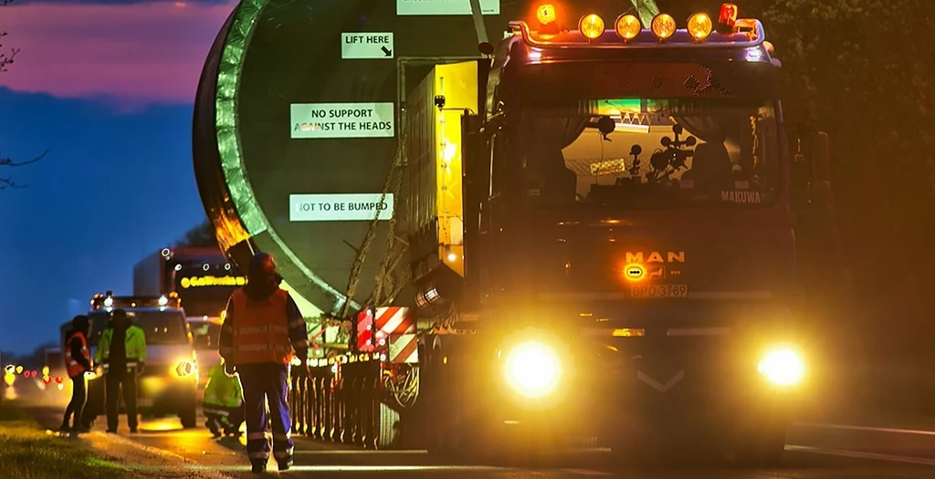 Ogromny transport na polskich drogach. Będą ograniczenia dla kierowców 