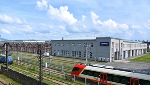 Do siedziby Newagu w Nowym Sączu weszli prokuratorzy. Ma to związek ze śledztwem ws. rzekomo odgórnie sterowanych awarii taboru nowosądeckiego producenta