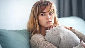 Te objawy mogą wskazywać na jesienną depresję