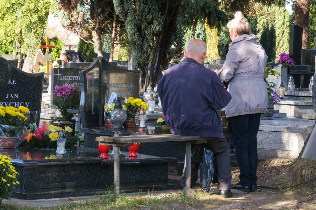 Cennik na cmentarzach? Koalicjanci są zgodni, padła zapowiedź