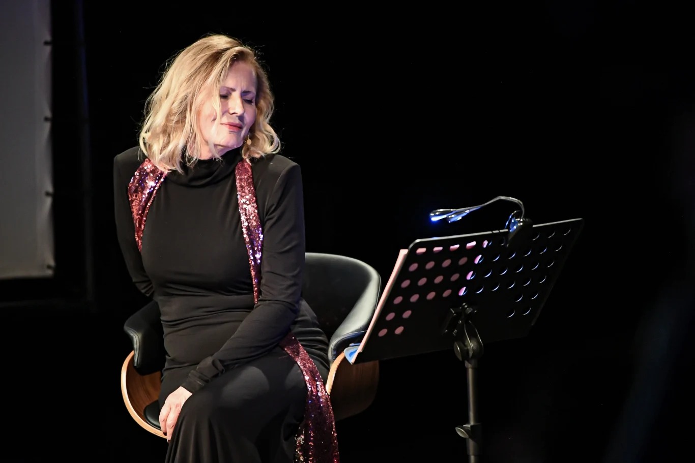 Grażyna Szapołowska w spektaklu "Wisławie - Grażyna" Grażyna Szapołowska w spektaklu "Wisławie - Grażyna"