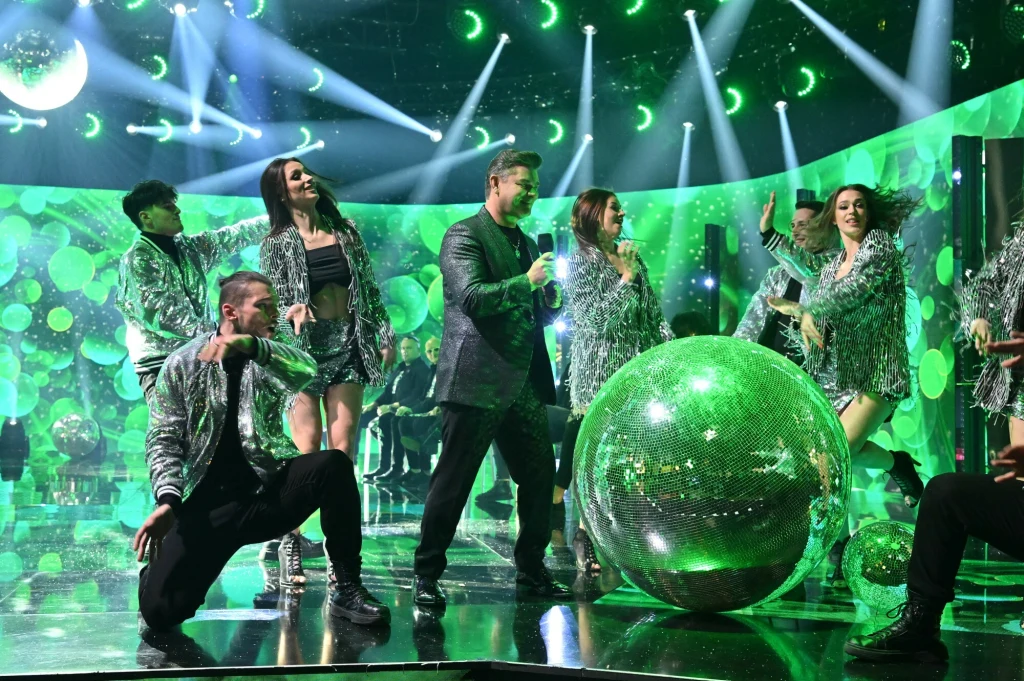 Kadr z ubiegłorocznej konferencji Sylwestra Marzeń z Dwójką, na której wystąpił Zenek Martyniuk.