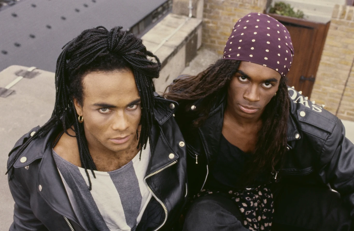Rob Pilatus i Fab Morvan jako Milli Vanilli 