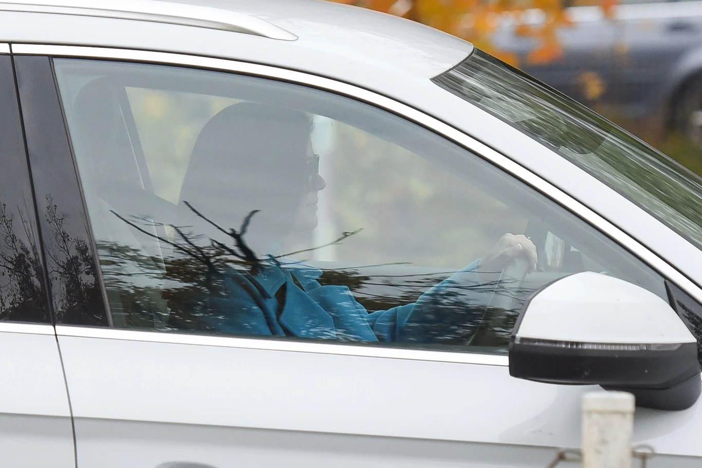 Katarzyna Cichopek w błękicie oceanu wychodzi z TVP