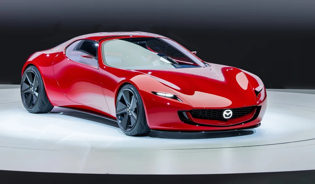 Mazda zaprezentowała koncepcyjny model auta sportowego.