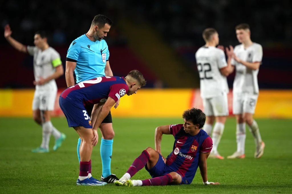 Joao Felix zmuszony był przedwcześnie opuścić boisko w meczu z Szachtarem