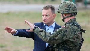 Mariusz Błaszczak, były już minister obrony narodowej, jedną ze swoich ostatnich decyzji podniósł stawki, jakie żołnierze zawodowi otrzymują z racji dodatkowych zajęć