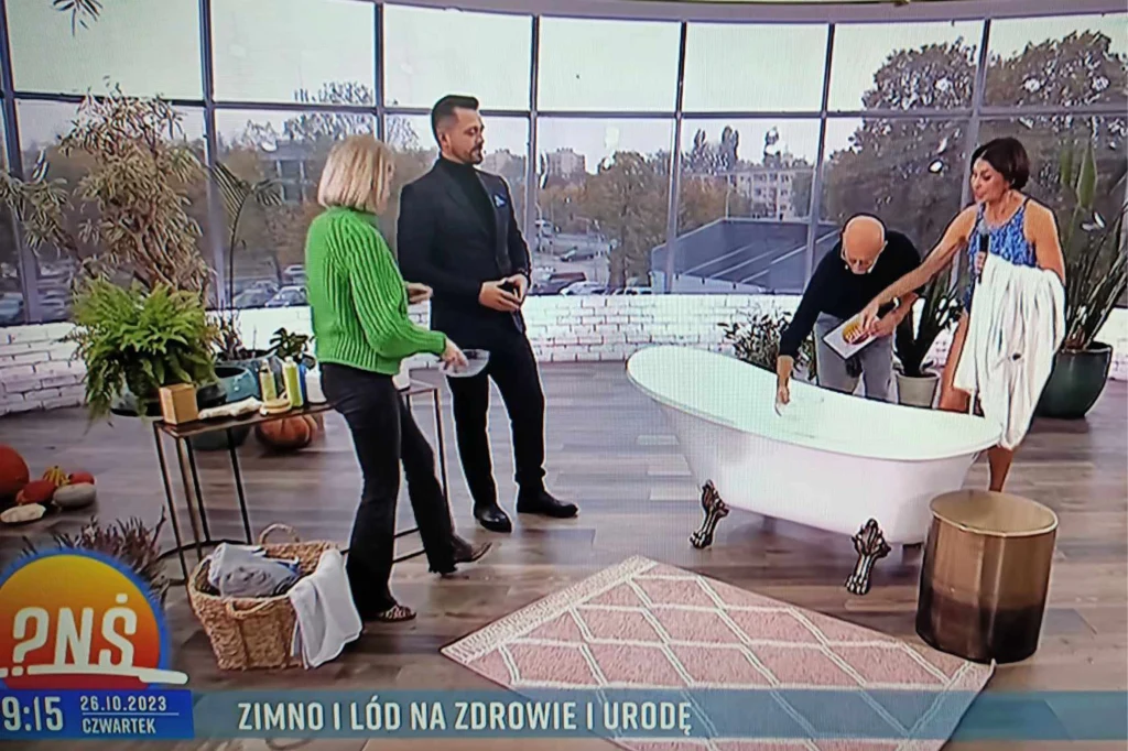 Anna Popek kąpie się w "Pytaniu na śniadanie"