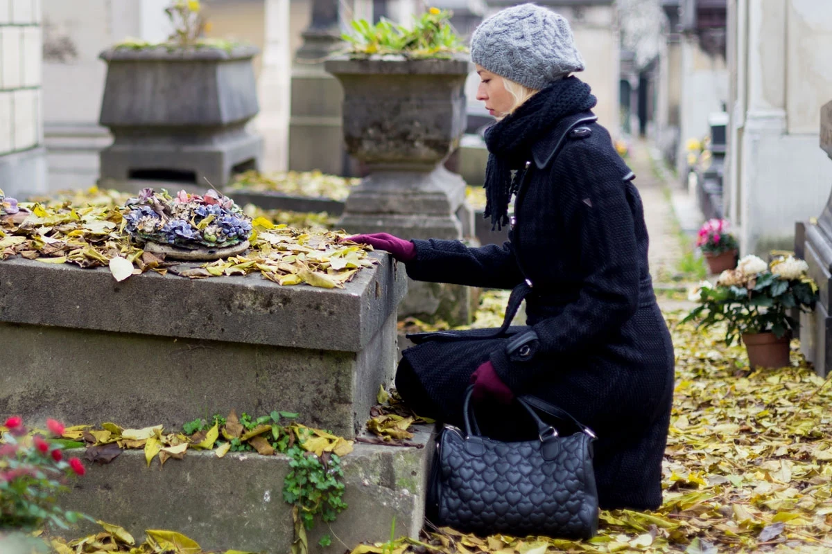 Kilka uniwersalnych zasad pomoże ci czuć się dobrze i wyglądać w zgodzie z powagą święta