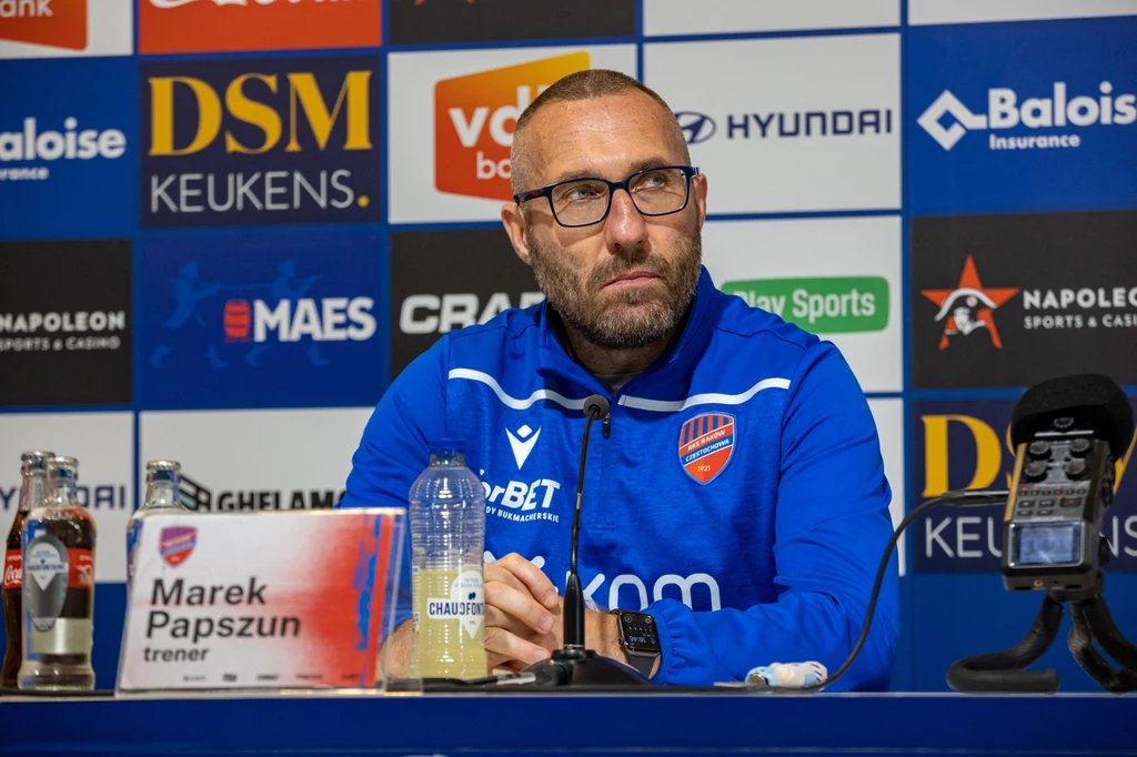 Marek Papszun był jednym z kandydatów na selekcjonera piłkarskiej reprezentacji Polski. Marek Papszun był jednym z kandydatów na selekcjonera piłkarskiej reprezentacji Polski.