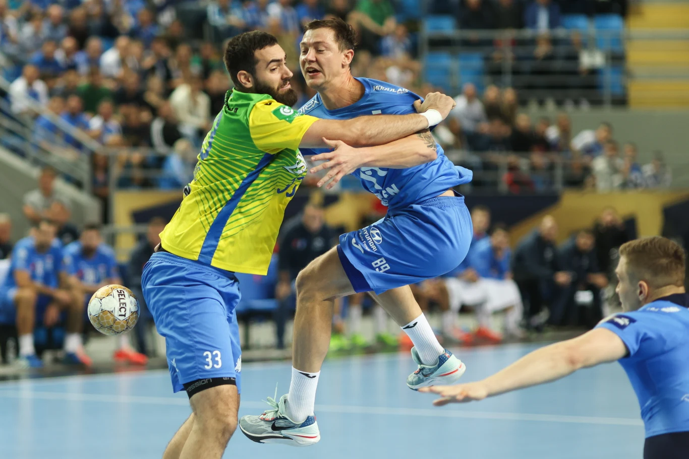  Stefan Žabić, filar defensywy Celje, wyleciał z boiska jeszcze w pierwszej połowie - z czerwoną kartką