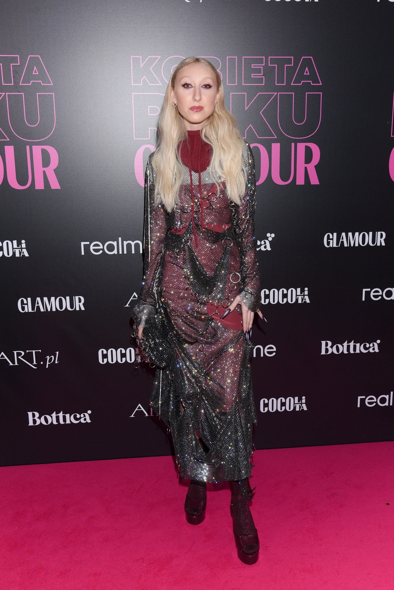 Luna wystąpiła w ezoterycznej sukience inspirowanej Dalekim Wschodem