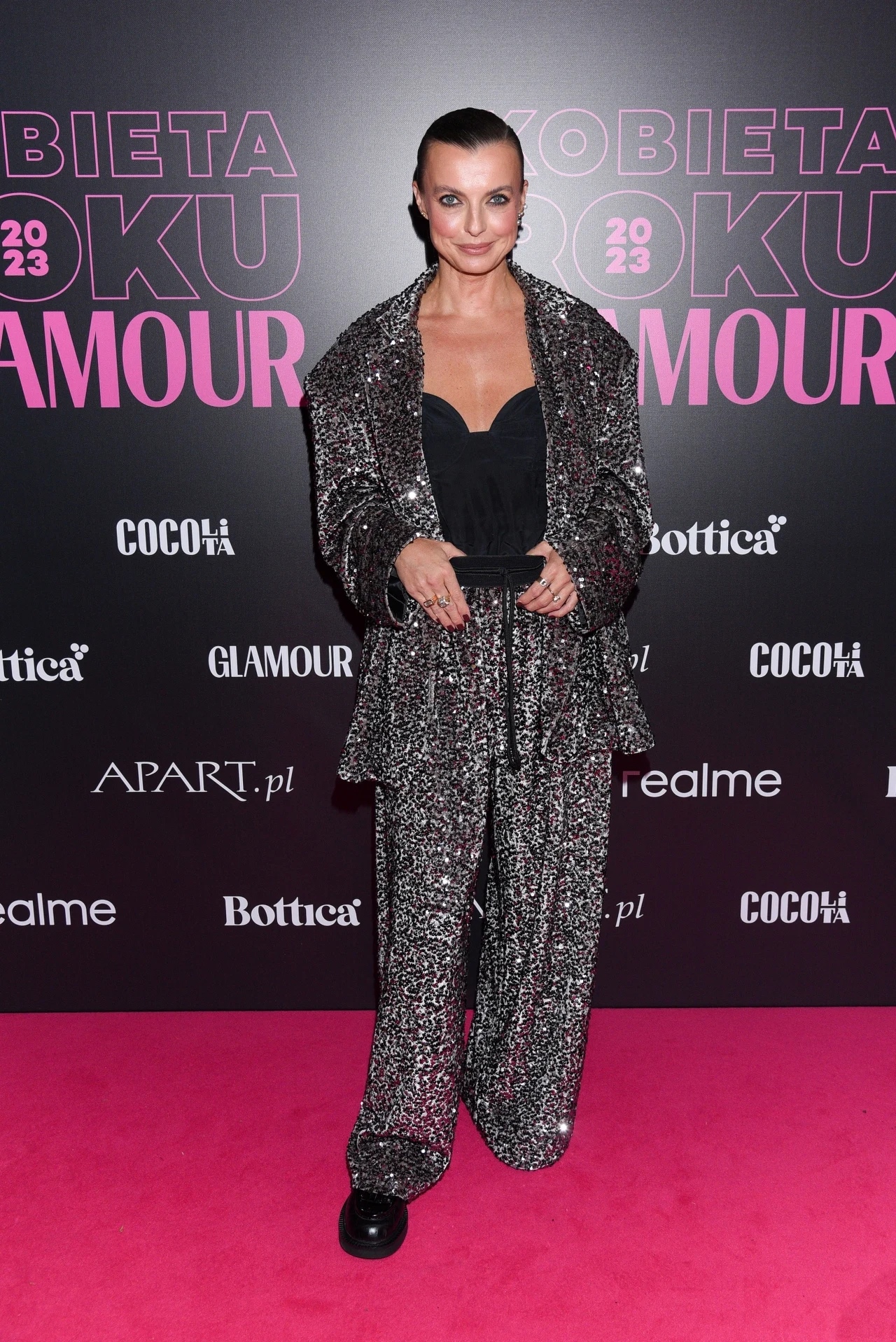 Katarzyna Sokołowska promieniała w komplecie zdobionym brokatem