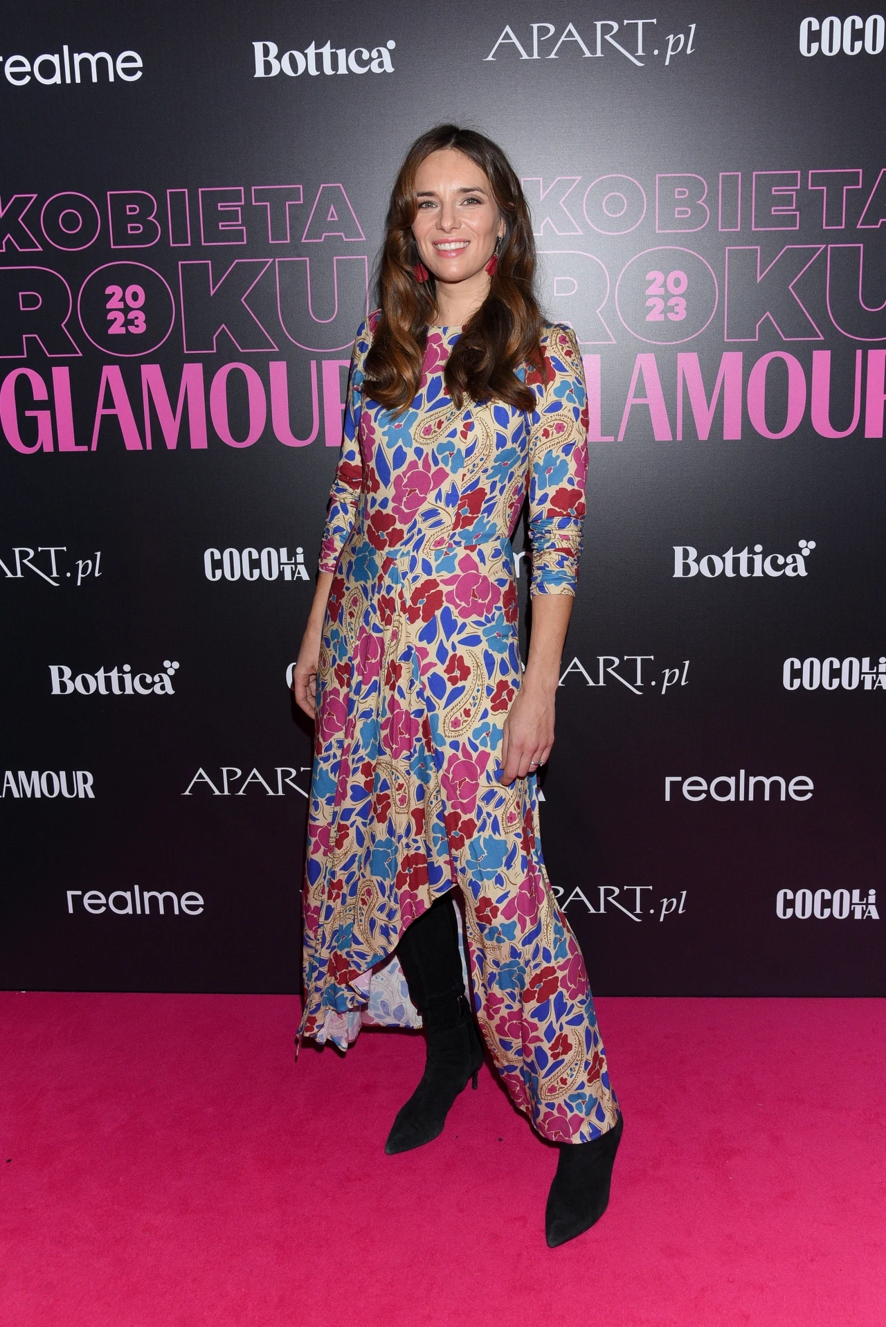 Anna Czartoryska-Niemczycka dała się ponieść kwiatowemu szaleństwu, ale czy to dość elegancka opcja na taką okazję?