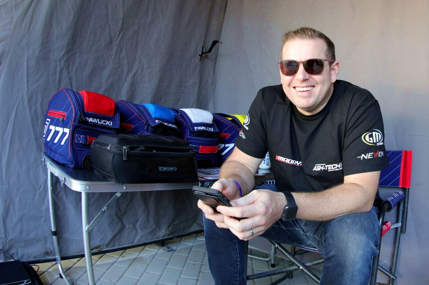 Ashley Holloway, czołowy tuner na świecie. Ashley Holloway, czołowy tuner na świecie.