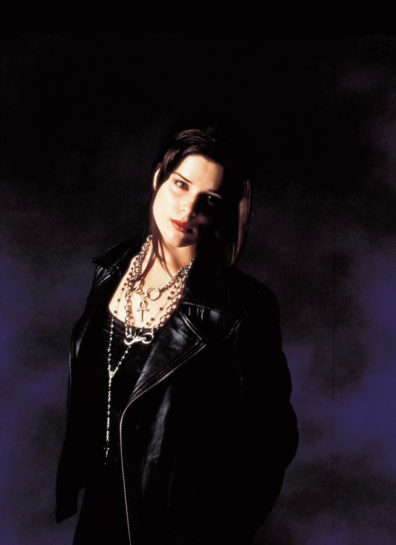 Neve Campbell w filmie "Szkoła czarownic"