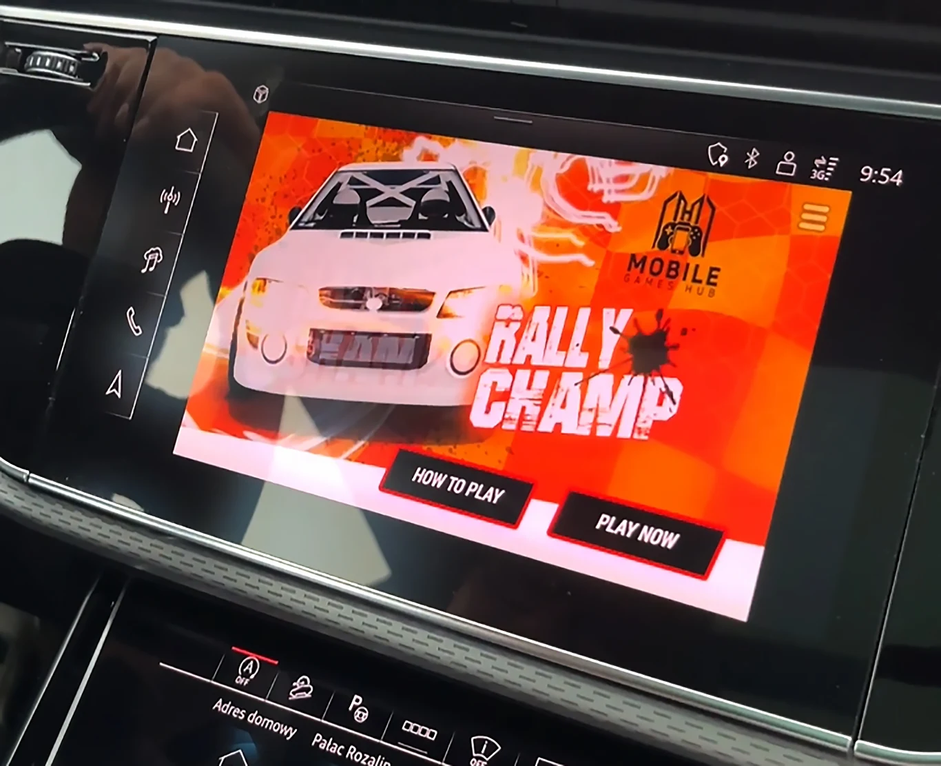 Audi Q8 pozwala grać w gry na postoju Audi Q8 pozwala grać w gry na postoju