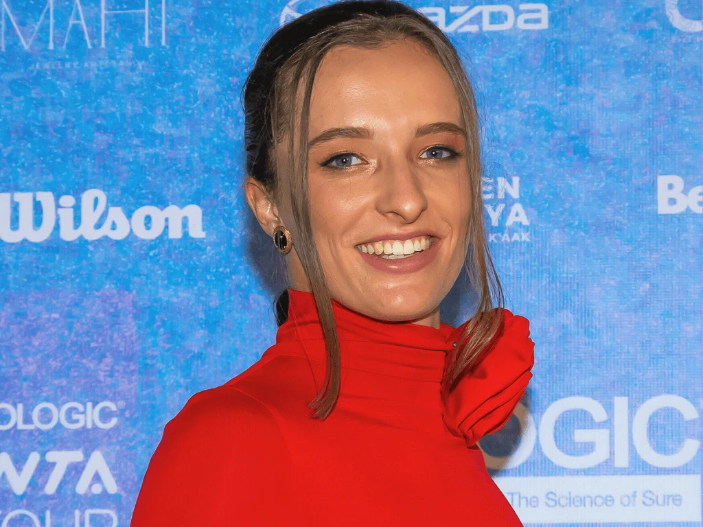 Iga Świątek w czerwonej sukience skradła show Iga Świątek w czerwonej sukience skradła show