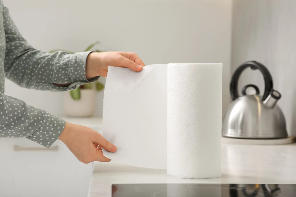 Segreguj odpady poprawnie i sprawdź, co zrobić ze zużytym ręcznikiem papierowym