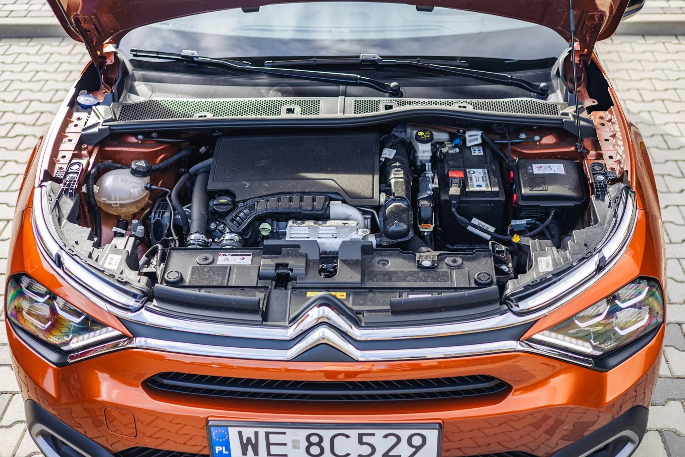 Małe silniki miały być rewolucją w motoryzacji – łączyć osiągi dużych jednostek ze spalaniem jak w hybrydzie article cover