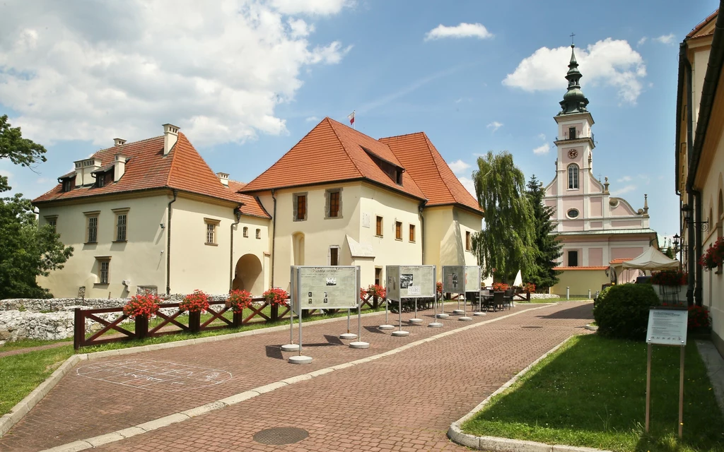 Muzeum Żup Krakowskich mieszczące się w zamku, zaprasza do zwiedzania