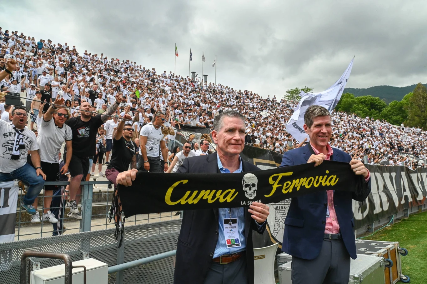 Niedoszły (?) właściciel ŁKS, Philip Platek na stadionie włoskiej Spezii Niedoszły (?) właściciel ŁKS, Philip Platek na stadionie włoskiej Spezii