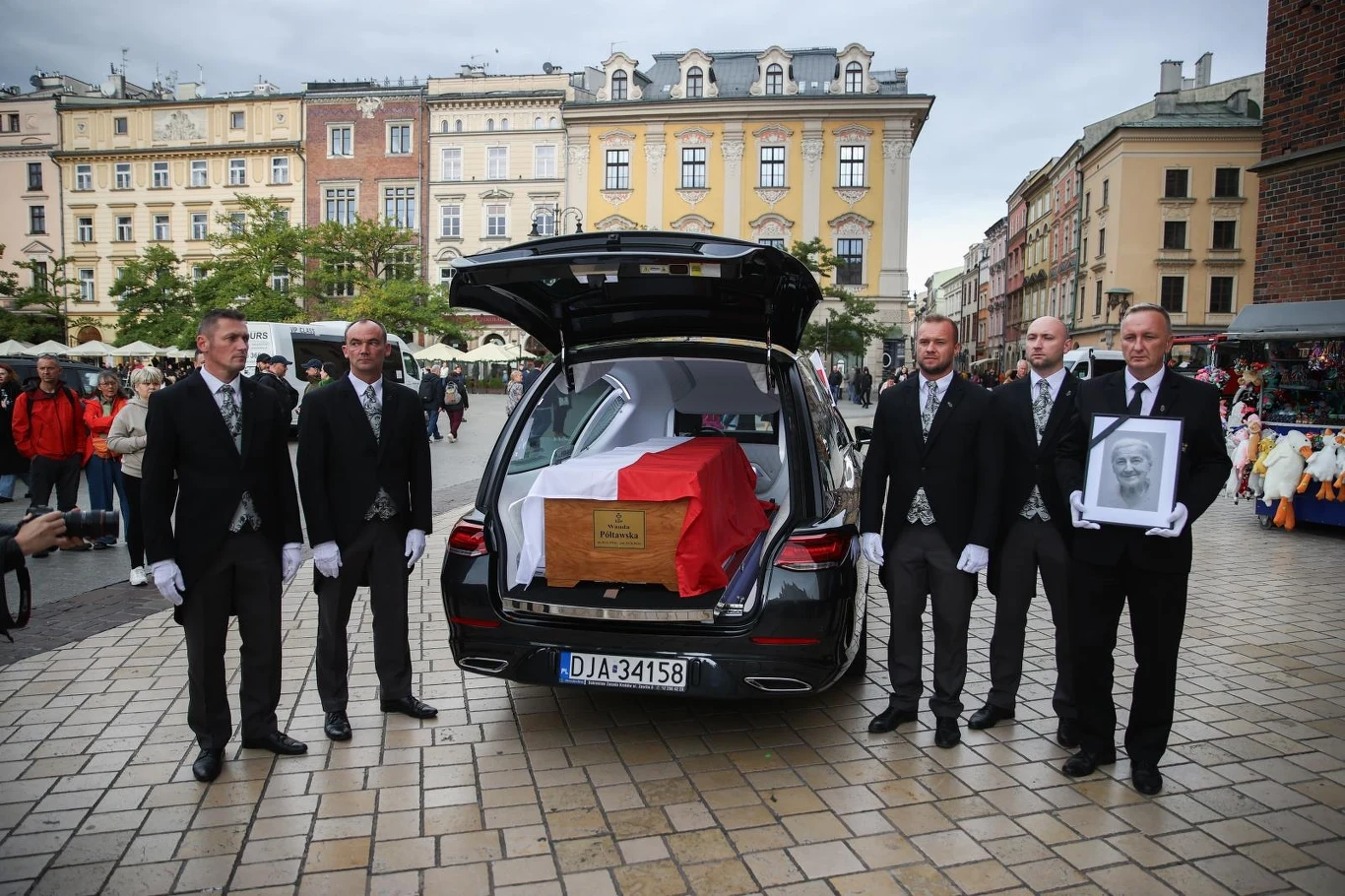 Pogrzeb Wandy Półtawskiej Pogrzeb Wandy Półtawskiej