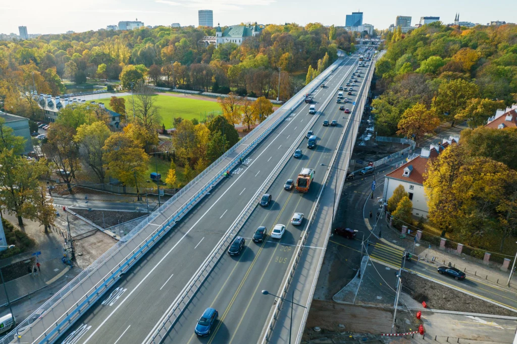 Wiadukty Trasy Łazienkowskiej są już gotowe. Drogowcy zdążyli przed czasem