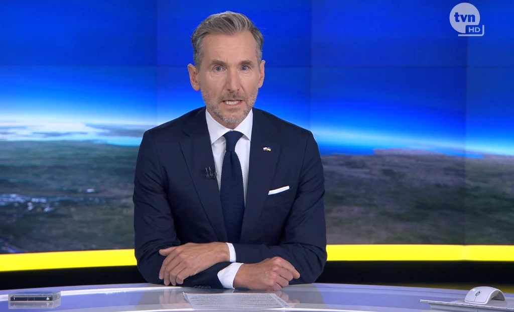 Piotr Kraśko w "Faktach" /https://player.pl/playerplus/programy-online/fakty-odcinki,516/odcinek-9435,S43E9435,262548